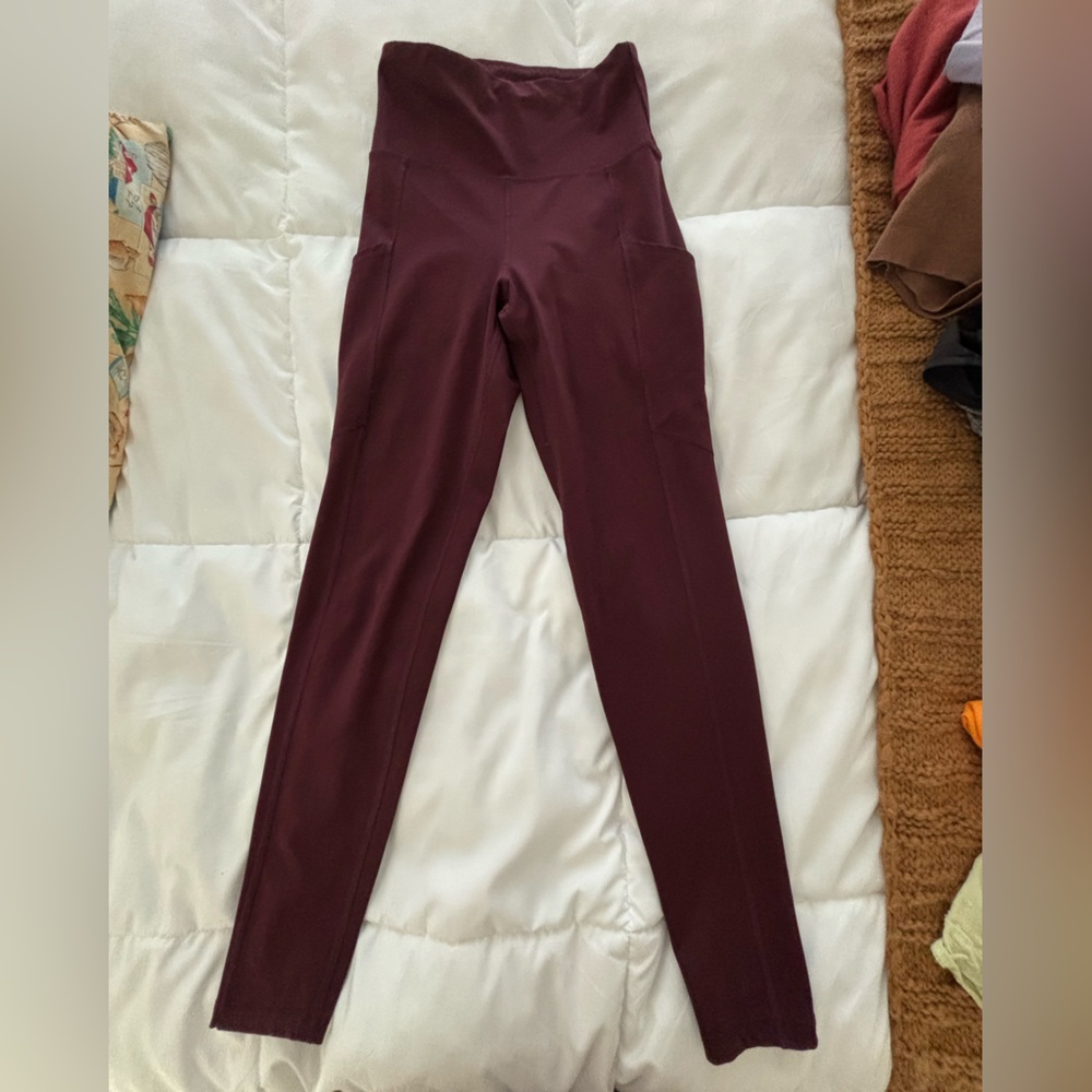 American Eagle Women's Burgundy leggings